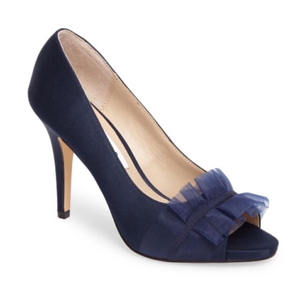 Nina raizel Navy Blue Sheer Ruffled‎ pumps Size 6M.  B78